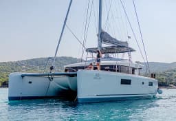 Lagoon 52F in Athens / Alimos Marina thumbnail 7