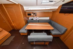 Dufour 470 in Zadar / Marina Zadar thumbnail 21