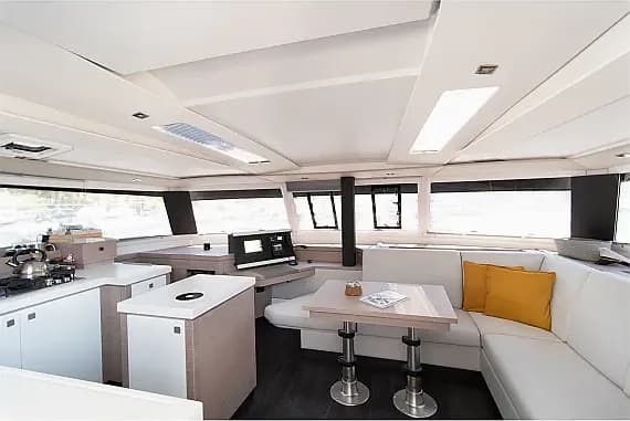 Saona 47 in Kalamata Marina - Photo 3