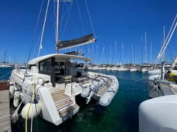 Lagoon 40 in Sardinia / Portisco / Cala dei Sardi thumbnail 6