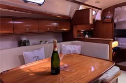 Bavaria 38 in Sardinia / Porto Rotondo / Punta Nuraghe thumbnail 9