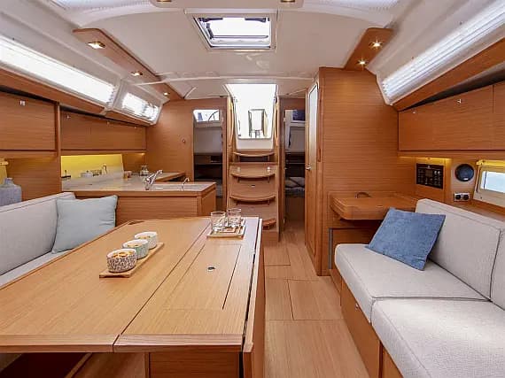 Dufour 390 Grand Large in Athens / Alimos Marina - Photo 3