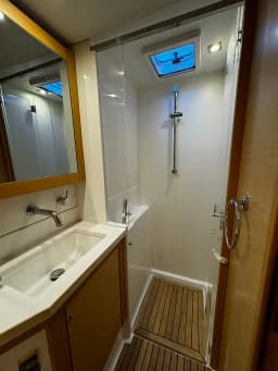 Lagoon 450 Fly in Rogoznica / Marina Frapa thumbnail 28