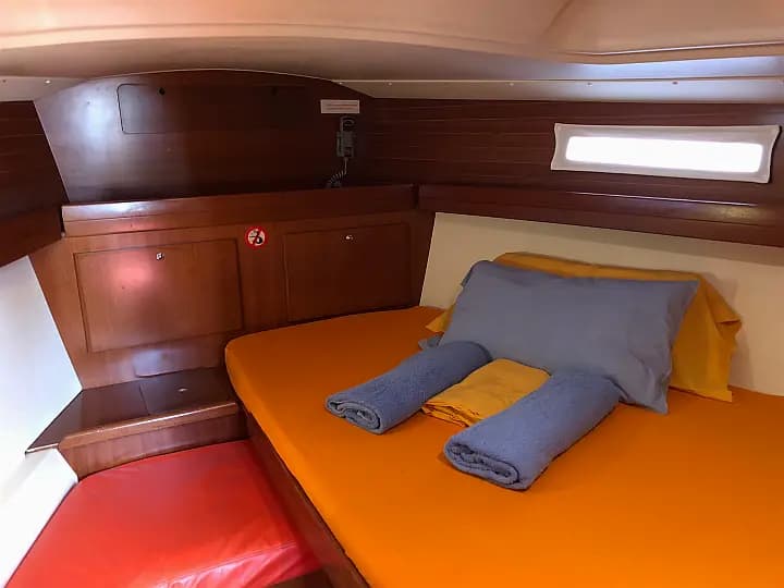Dufour 365 Grand Large in Ibiza / Sant Antoni de Portmany Port - Photo 5