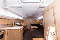 Bavaria C42 in Zadar / Marina Zadar thumbnail 19