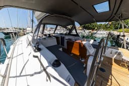 Bavaria C42 in Zadar / Marina Zadar thumbnail 21