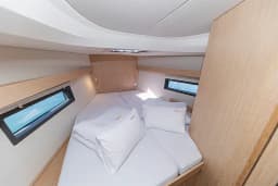 Bavaria C42 in Zadar / Marina Zadar thumbnail 30