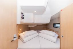 Bavaria C42 in Zadar / Marina Zadar thumbnail 32