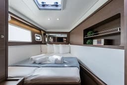 Lagoon 450 Fly in Athens / Alimos Marina thumbnail 4