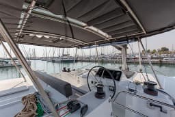 Lagoon 450 Fly in Athens / Alimos Marina thumbnail 9
