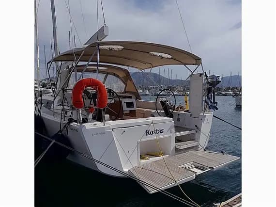 Dufour 430 in Athens / Alimos Marina - Photo 1