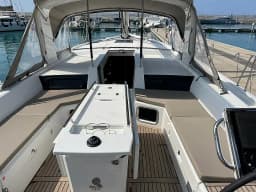 Oceanis 51.1 in Sicily / Capo d'Orlando Marina thumbnail 10
