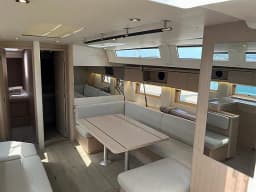 Oceanis 51.1 in Sicily / Capo d'Orlando Marina thumbnail 2