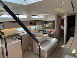 Oceanis 51.1 in Sicily / Capo d'Orlando Marina thumbnail 21