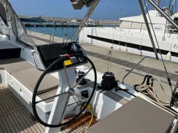 Oceanis 51.1 in Sicily / Capo d'Orlando Marina thumbnail 8