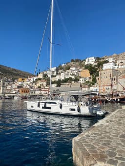 Oceanis 46.1 in Athens / Alimos Marina thumbnail 5