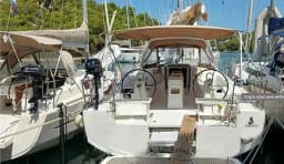 Oceanis 38.1 in Lefkada / Port of Lefkas thumbnail 12