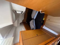 Sun Odyssey 379 in Athens / Alimos Marina thumbnail 6