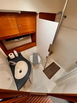 Bavaria Sport 37 in Fethiye / Yacht Classic Hotel thumbnail 5