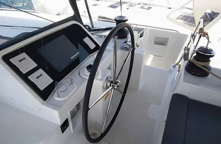 Lagoon 450 Fly in Athens / Alimos Marina - Photo 4
