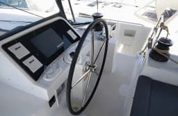 Lagoon 450 Fly in Athens / Alimos Marina thumbnail 3