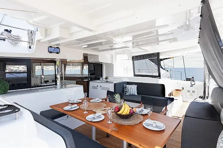 Lagoon 46 in Athens / Alimos Marina - Photo 4
