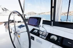 Lagoon 46 in Athens / Alimos Marina thumbnail 4