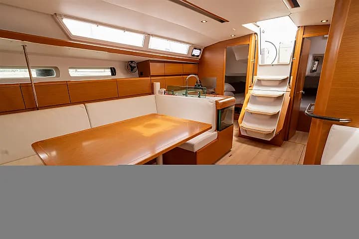 Sun Odyssey 449 in Lefkada / Port of Lefkas - Photo 5
