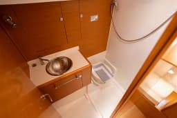 Sun Odyssey 449 in Lefkada / Port of Lefkas thumbnail 5