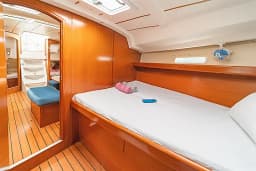 Oceanis 393 in Kos / Marina Kos thumbnail 10