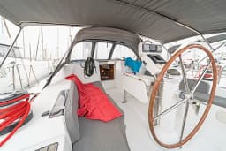 Oceanis 393 in Kos / Marina Kos thumbnail 5