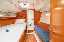 Oceanis 393 in Kos / Marina Kos thumbnail 9