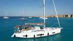 Dufour 470 in Sardinia / Cagliari / Marina di Cagliari thumbnail 8