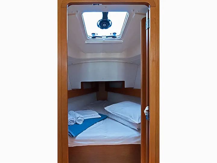 Sun Odyssey 33i in Split / ACI Marina Split - Photo 4