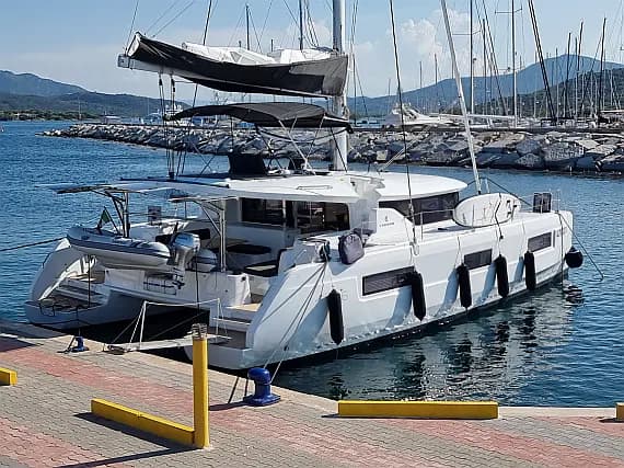 Lagoon 46 in Sardinia / Portisco / Cala dei Sardi - Photo 1