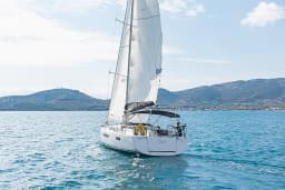 Sun Odyssey 440 in Volos / Port of Volos thumbnail 12