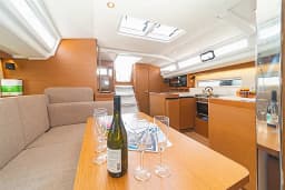 Sun Odyssey 440 in Volos / Port of Volos thumbnail 5