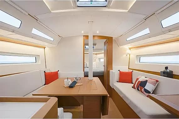 Sun Odyssey 380 in Split / ACI Marina Split - Photo 3