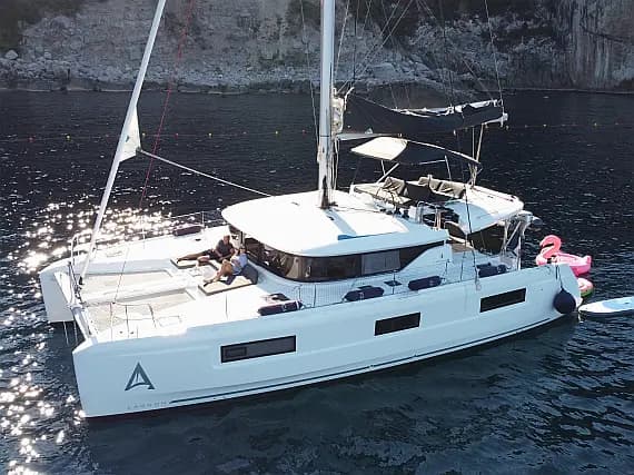 Lagoon 46 in Sicily / Capo d'Orlando Marina - Photo 1