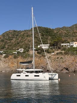 Lagoon 46 in Sicily / Capo d'Orlando Marina thumbnail 6
