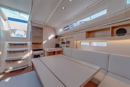 Oceanis 40.1 in Sardinia / Portisco / Cala dei Sardi thumbnail 13