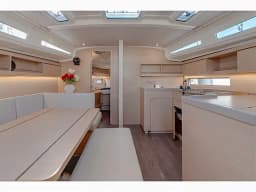 Oceanis 40.1 in Sardinia / Portisco / Cala dei Sardi thumbnail 2