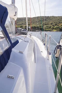 Oceanis 40.1 in Sardinia / Portisco / Cala dei Sardi thumbnail 23