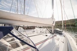 Oceanis 40.1 in Sardinia / Portisco / Cala dei Sardi thumbnail 37