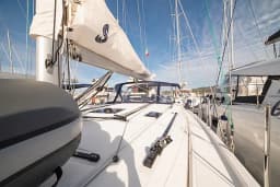 Oceanis 40.1 in Sardinia / Portisco / Cala dei Sardi thumbnail 43