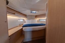 Oceanis 40.1 in Sardinia / Portisco / Cala dei Sardi thumbnail 5