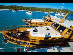 Classic Adria Yacht Luka in Zadar / Marina Zadar thumbnail 13