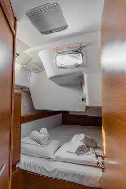 Sun Odyssey 519 in Athens / Alimos Marina thumbnail 17