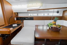 Sun Odyssey 519 in Athens / Alimos Marina thumbnail 22