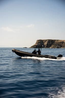 Scorpion 810 in Mykonos / Ornos bay thumbnail 3